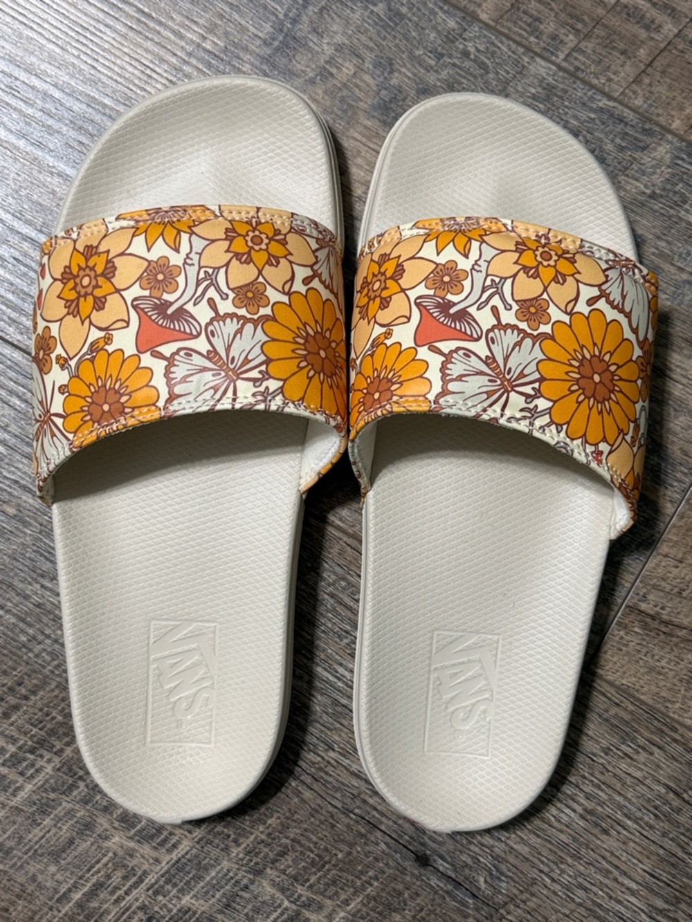 Vans La Costa Slide On Sandals Trippy Floral pattern - Mushrooms & Butterflies